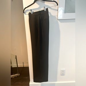 ARITIZIA LOVERS! PRISTINE Black Babaton Agency Pants - Size 0 - NWOT